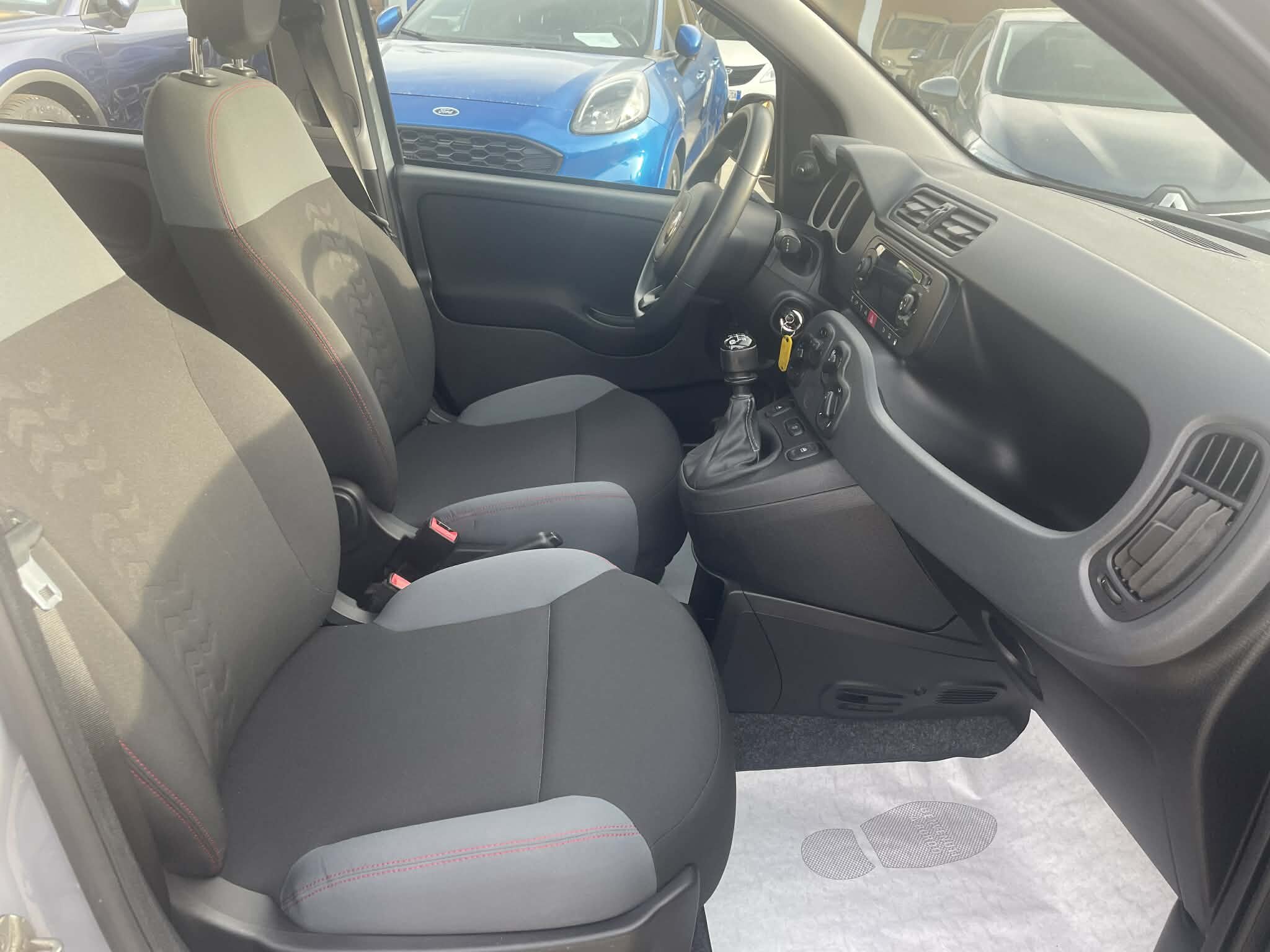 fiat-panda-3°serie-1.2gpl-easy-69cv-euro6---2019--(4).jpeg