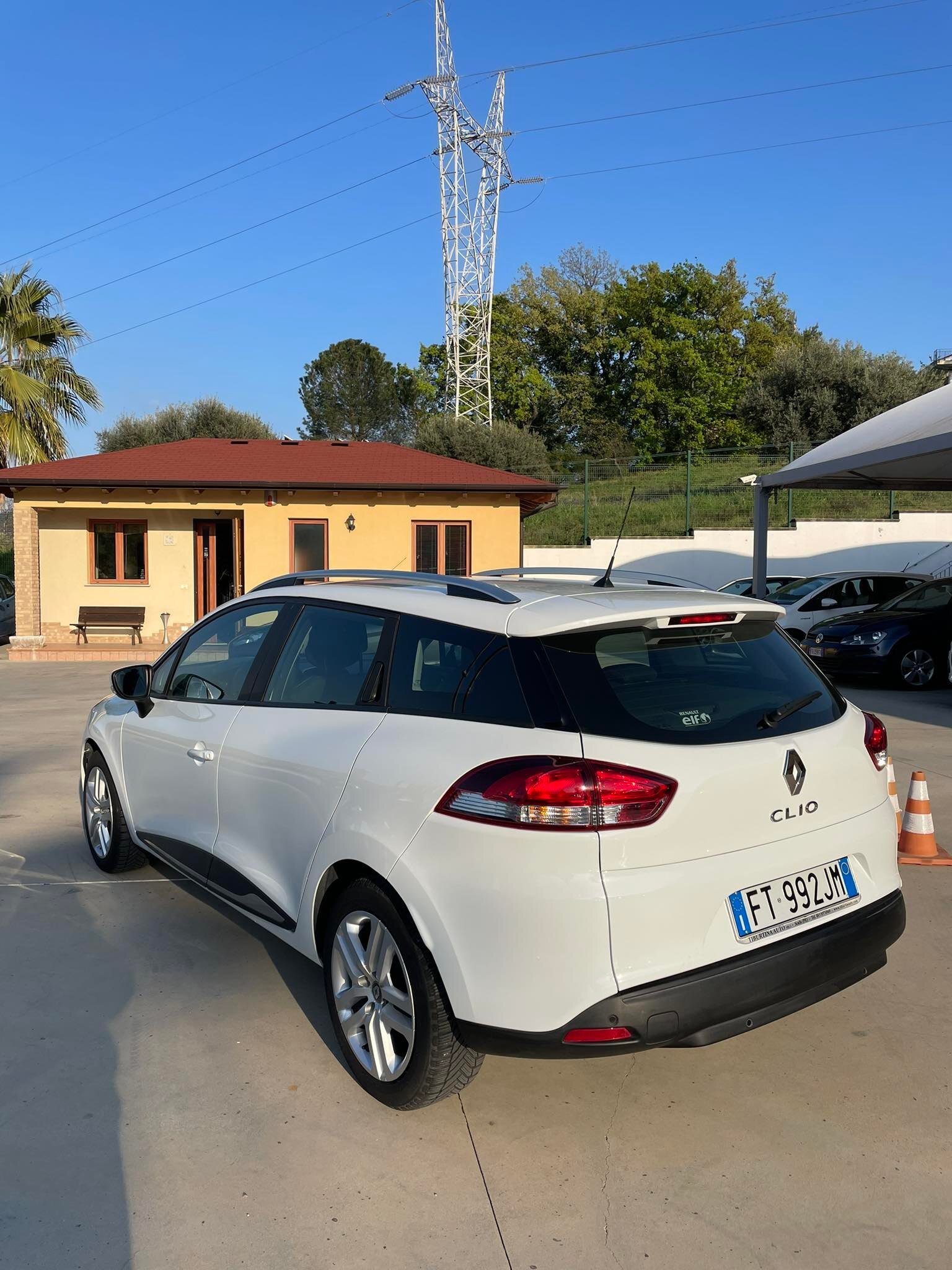 renault-clio-sw-4°-serie-1.5dci-business-75cv---euro6---2018---bianco-(7).jpeg