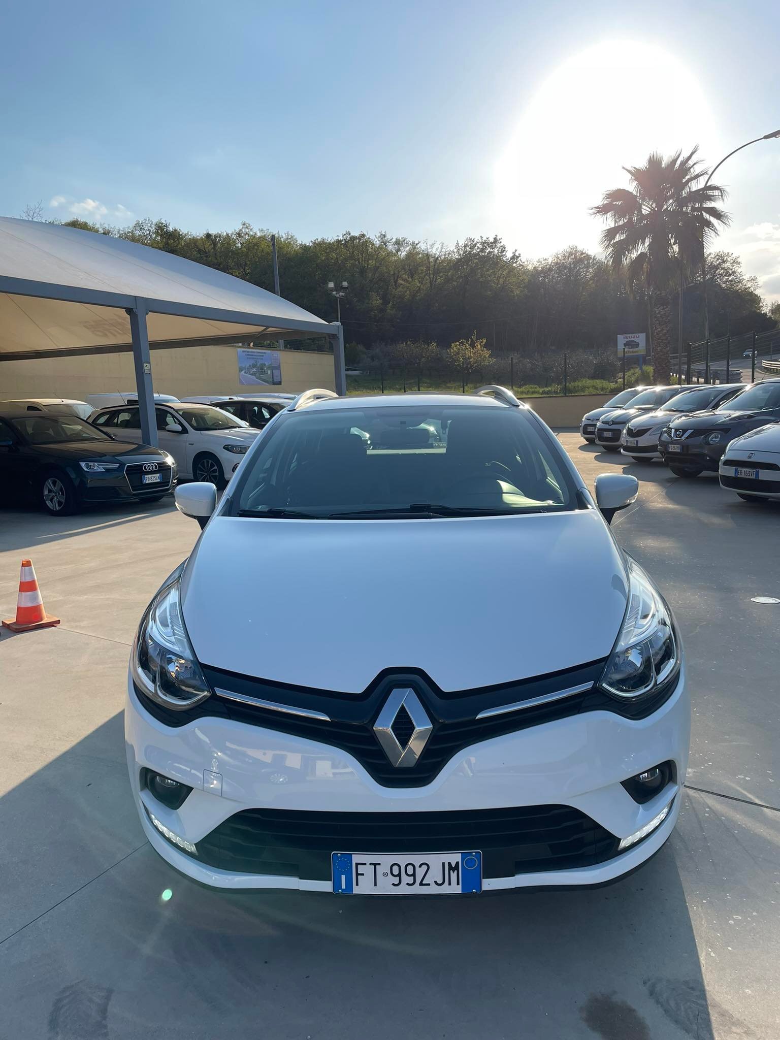 renault-clio-sw-4°-serie-1.5dci-business-75cv---euro6---2018---bianco-(8).jpeg