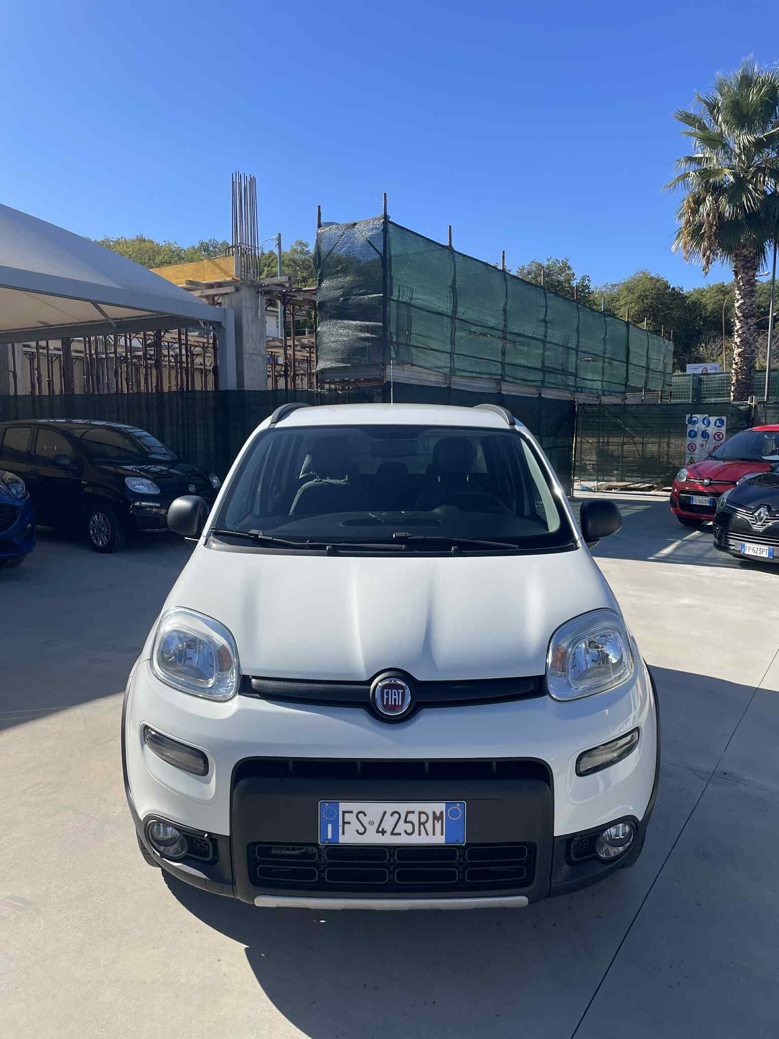 fiat-panda-4x4-3°serie-1.3mjt-95cv-euro6---bianco---2018-(6).jpeg