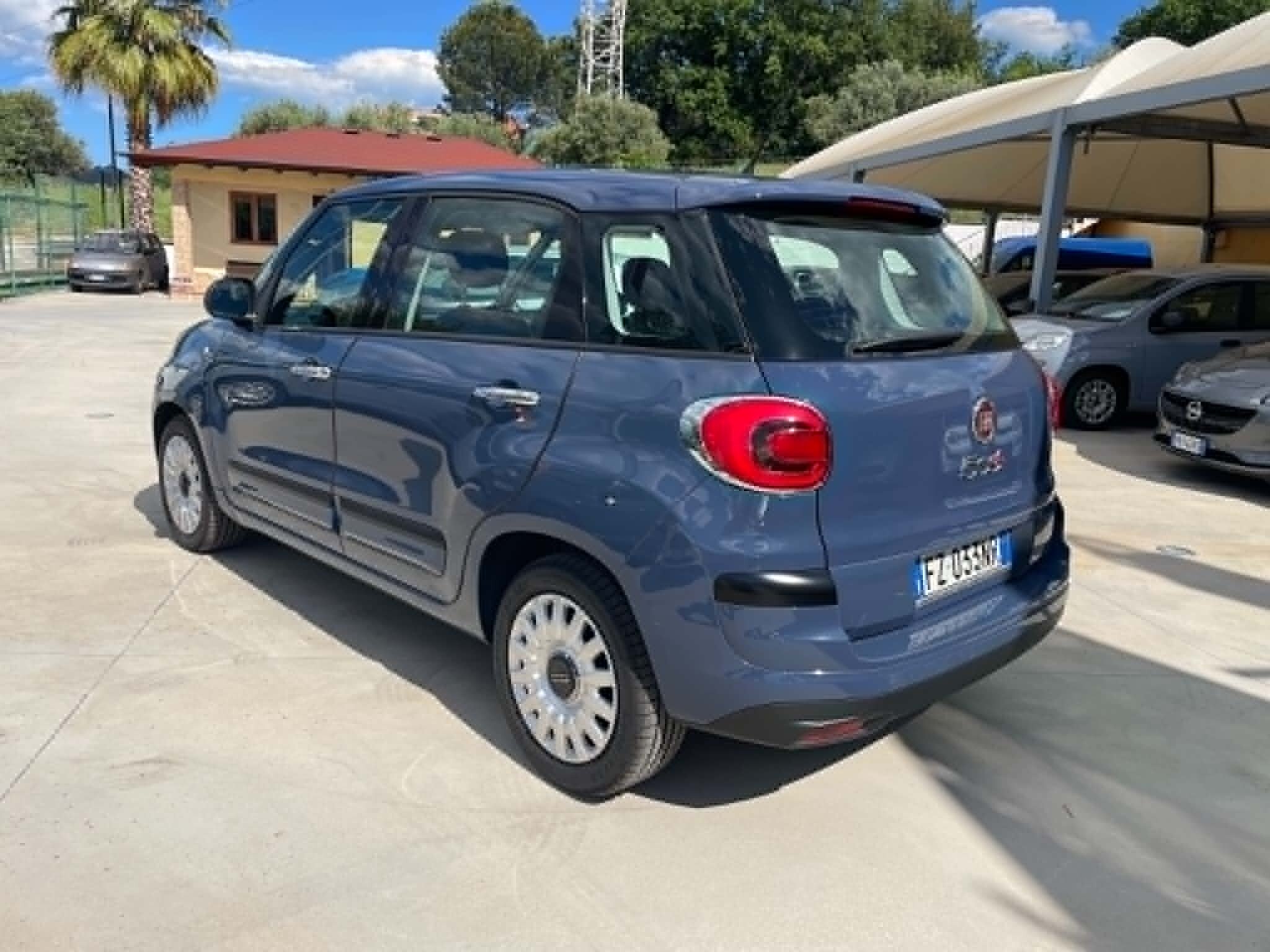 fiat-500l-1.3mjt-urban-95cv-euro6-2019-blu-(5).jpeg
