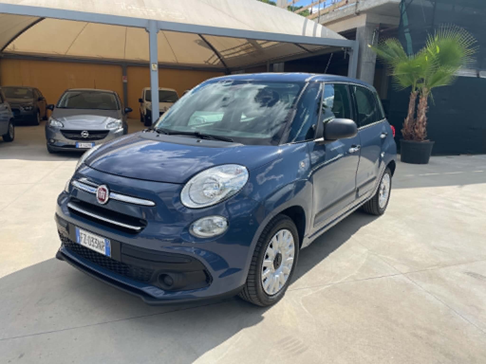 fiat-500l-1.3mjt-urban-95cv-euro6-2019-blu-(2).jpeg
