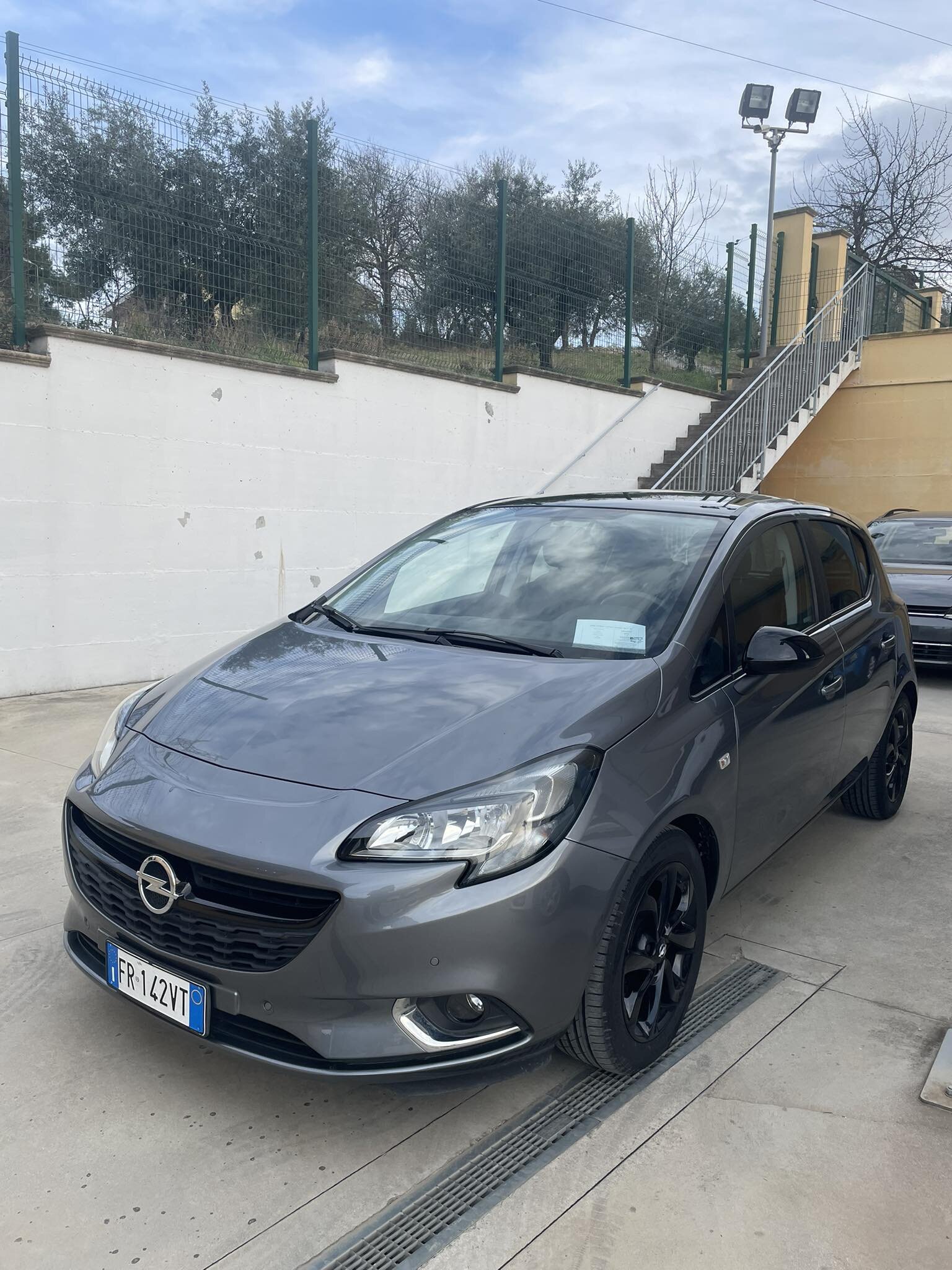 opel-corsa-1.3cdti-b-color-75cv---euro-6---grigio-scuro---2018-(2).jpeg
