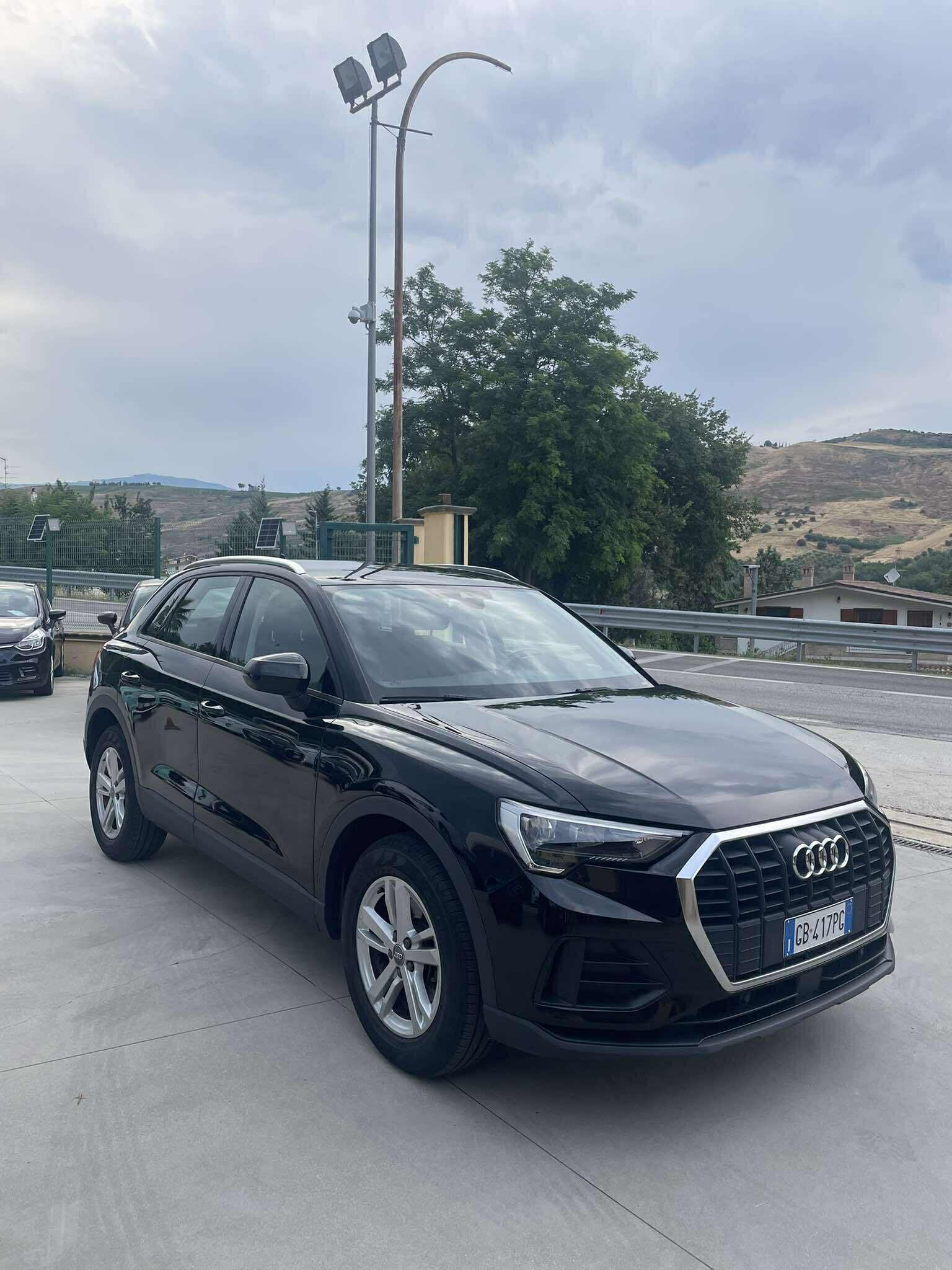 AUDI Q3 2.0TDI S-Tronic Buss.Sport 150CV - 2020