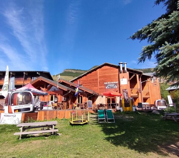 morestyle chalet.jpeg morestyle chalet.jpeg