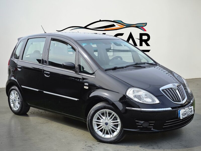 lancia-musa-frontale-sx