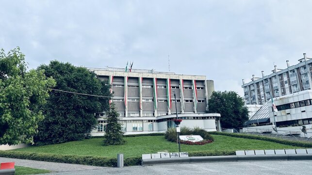 15682_6c2ff54e65e5d1377f477498336ac762104d4a64