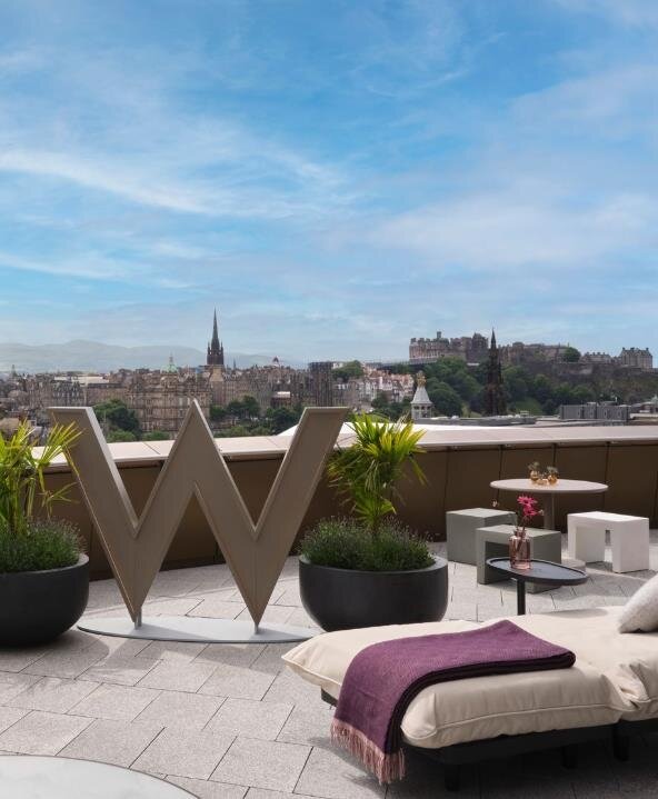 w-edinubrgh---w-deck---w-sign-and-edinburgh-castle-views.jpeg w-edinubrgh---w-deck---w-sign-and-edinburgh-castle-views.jpeg