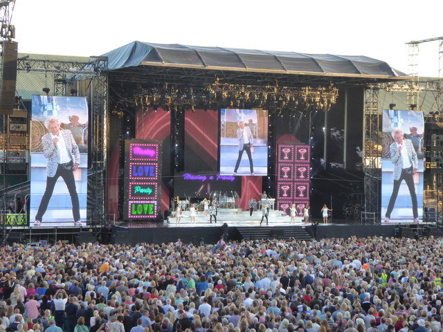 Rod Stewart saluta le scene