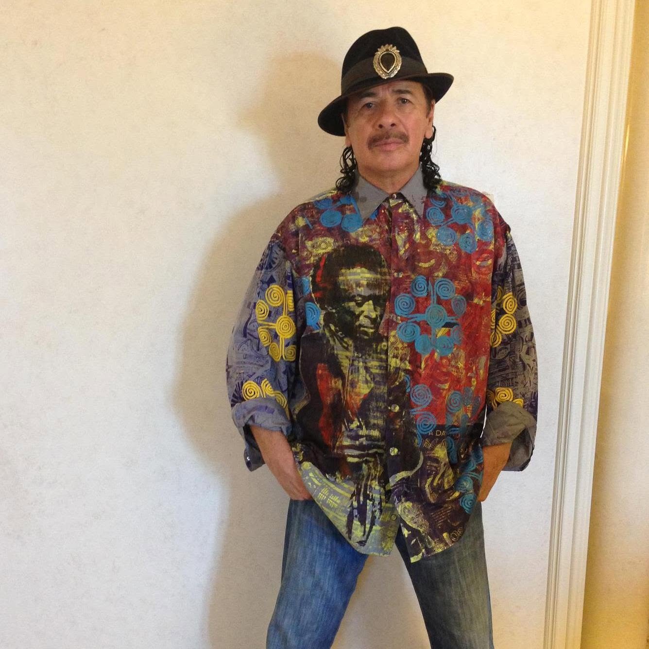 foto-carlos-santana_img-official-facebook-page.jpeg