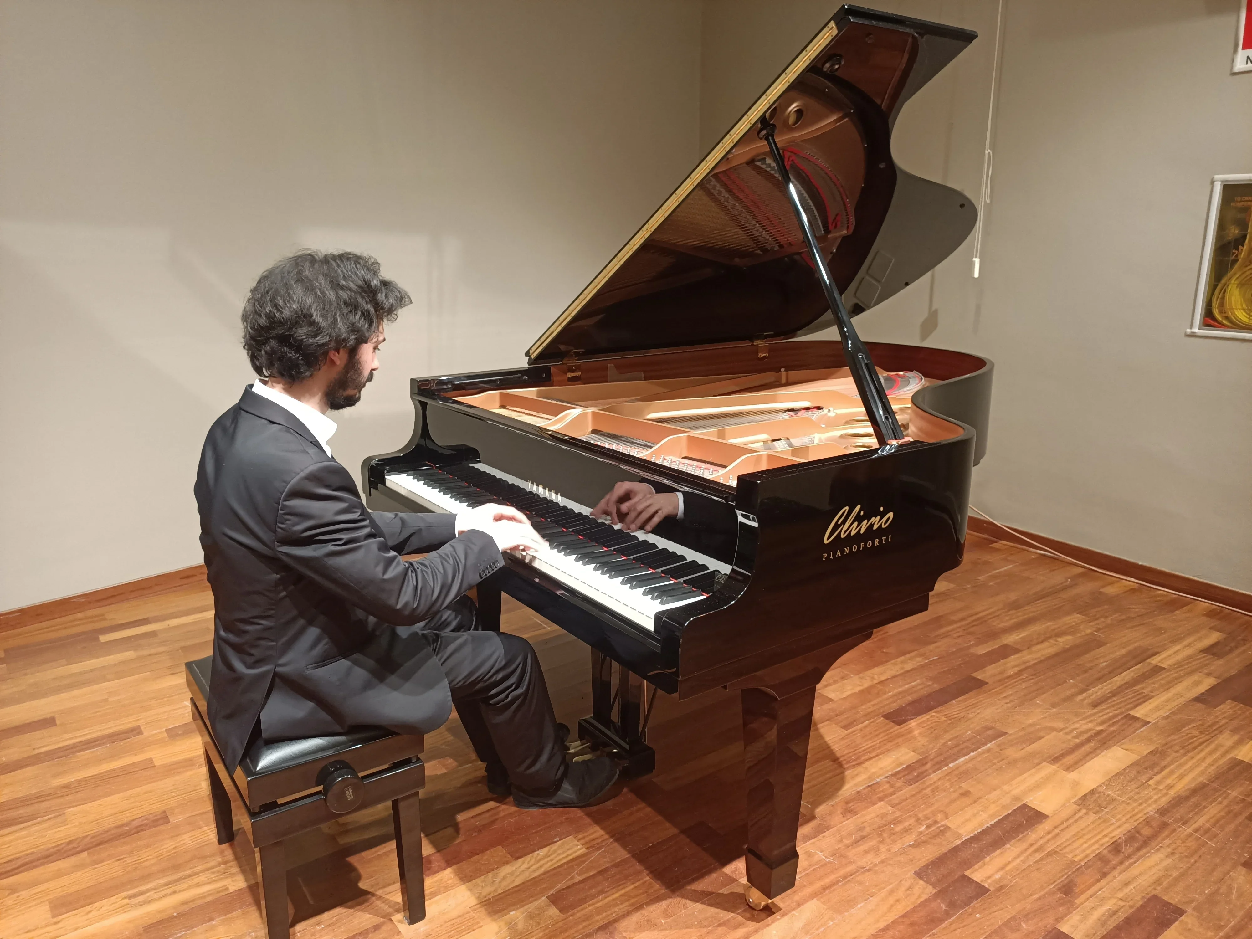 Andrea Di Stefano: quando il pianoforte incontra il vino