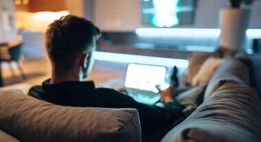 Accesso digitale, identità e libertà: la verifica d’età per i contenuti per adulti nell’era dell’age-assurance