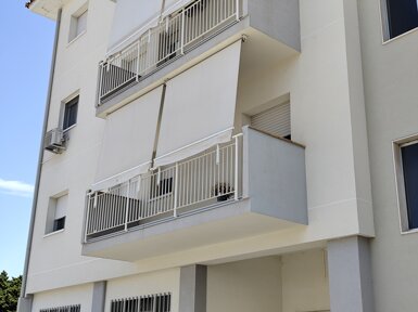 Rasatura a finire realizzata con materiali certificati durante la ristrutturazione in Viale Santa Panagia, Siracusa