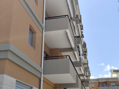 Riqualificazione completa della facciata condominiale in Via Raiti, Siracusa - ripristino intonaci e consolidamento strutture