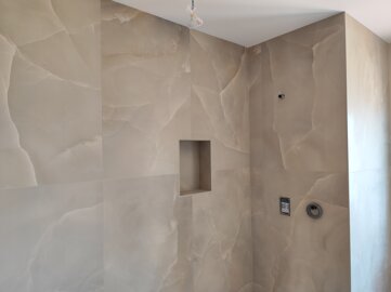 Finiture di interni ed esterni realizzate a Floridia e Siracusa con materiali certificati