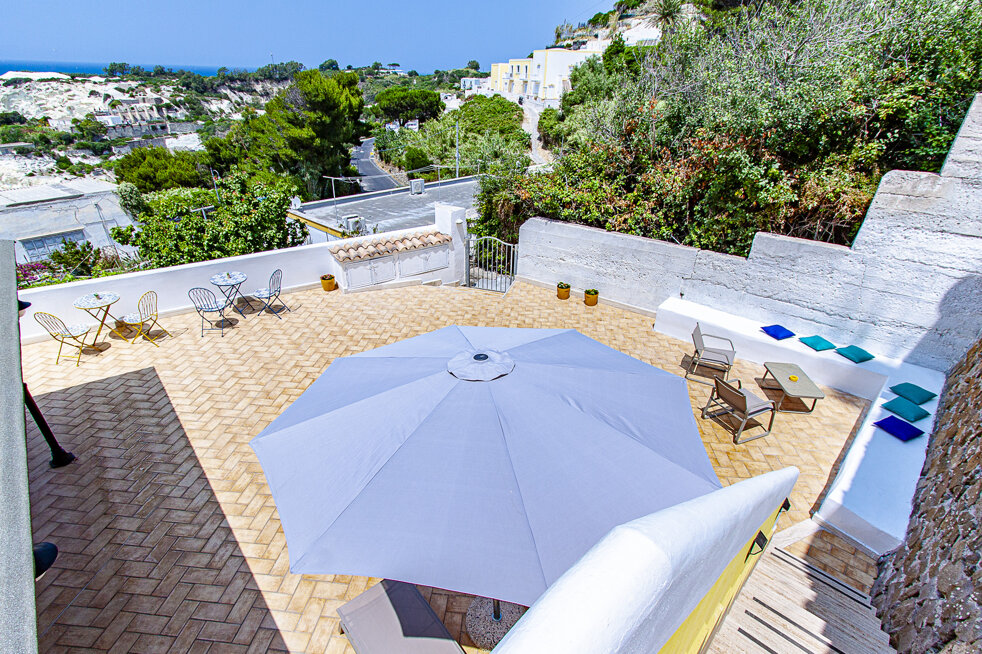 Terrazzo Casa La Ginestra e il Mare Ponza