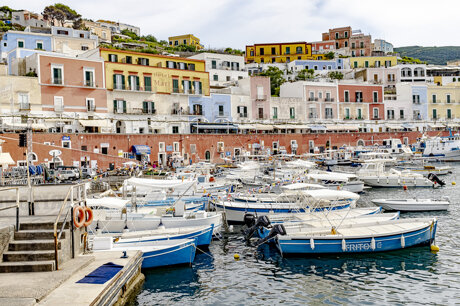 Casa La Ginestra e il Mare Ponza