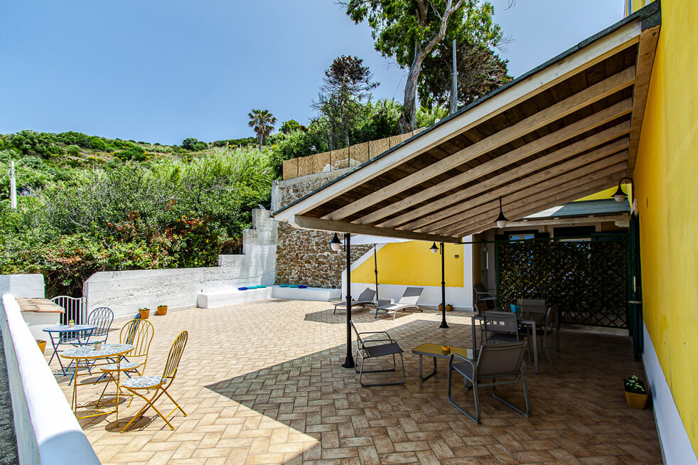 Terrazzo Casa La Ginestra e il Mare Ponza