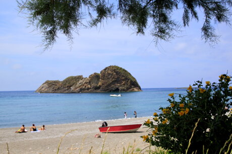 Casa La Ginestra e il Mare Ponza