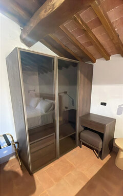 casale monia - armadio angolare.jpeg