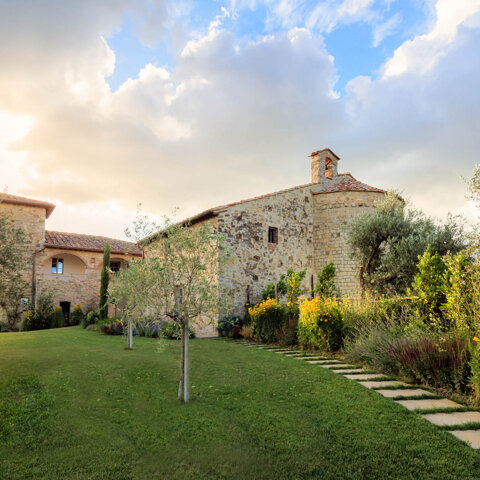 azienda%20villa%20di%20montegrossi%20bottiglia.jpeg