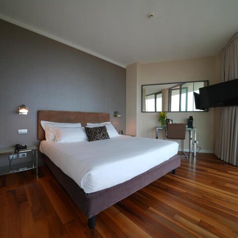 hotel%20tower%20plaza%20pisa%20bagno.jpeg
