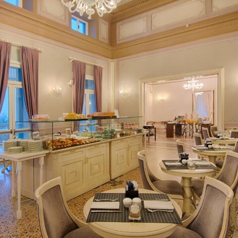 grand%20hotel%20palazzo%20livorno%205%20st%20hall.jpeg