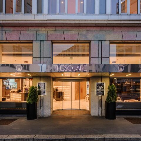 hotel%20the%20square%20milano%20ingresso.jpeg
