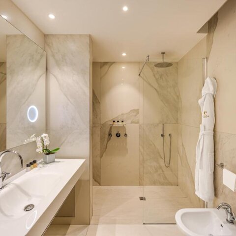 hotel%20the%20square%20milano%20bagno.jpeg