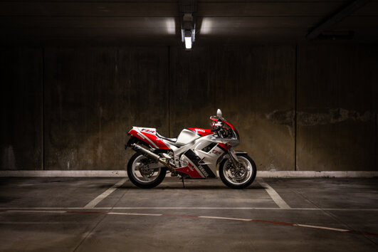 yamaha-fzr-1000-1992-cristiano-gassani-luca-nobile-photography-1.jpeg