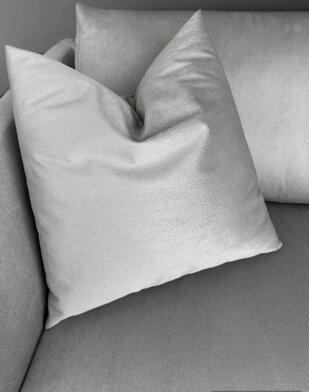 dettaglio divano.jpeg dettaglio divano.jpeg