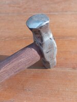 martello-forgiatura-faccia-piatta-e-faccia-tonda