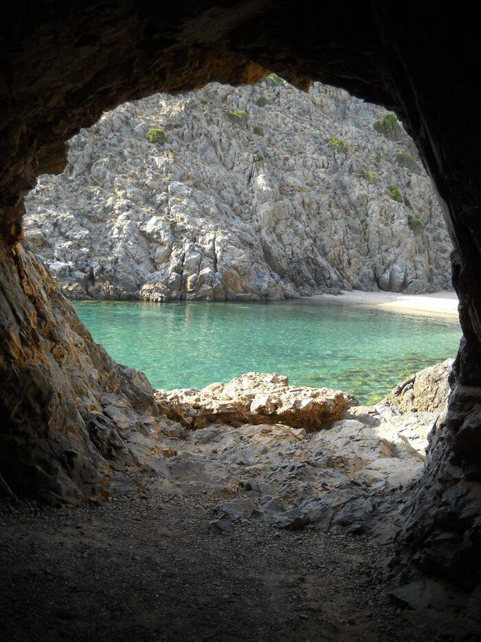 CALA DOMESTICA: GUIDA COMPLETA ALLA SPIAGGIA PIÙ SPETTACOLARE DEL SULCIS IGLESIENTE