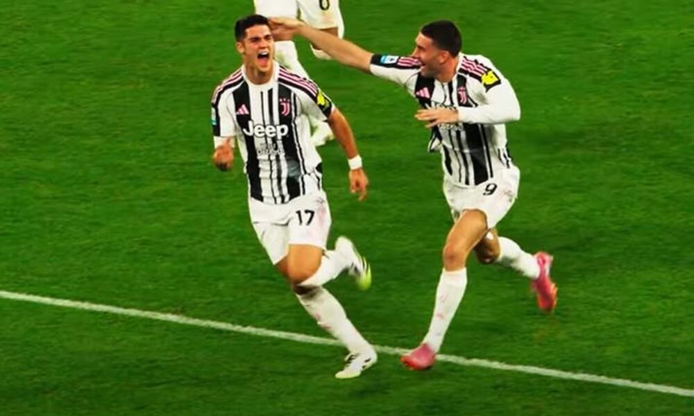 La Juventus contro rimonta l'Inter allo Stadium, è 4 a 3 derby d'Italia ai bianconeri La Juventus contro rimonta l'Inter allo Stadium, è 4 a 3 derby d'Italia ai bianconeri
