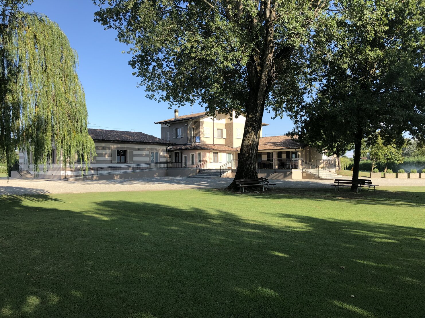 n 1 locale entrata 2 copia.jpeg