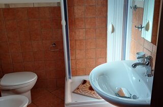 bagno con doccia