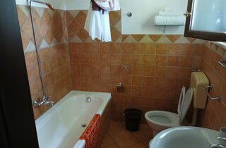bagno con vasca