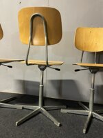 set-di-n4-sedie-da-scuola-scrivania-regolabili-vintage