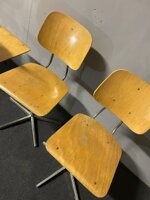 set-di-n4-sedie-da-scuola-scrivania-regolabili-vintage