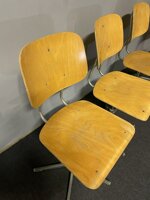 set-di-n4-sedie-da-scuola-scrivania-regolabili-vintage
