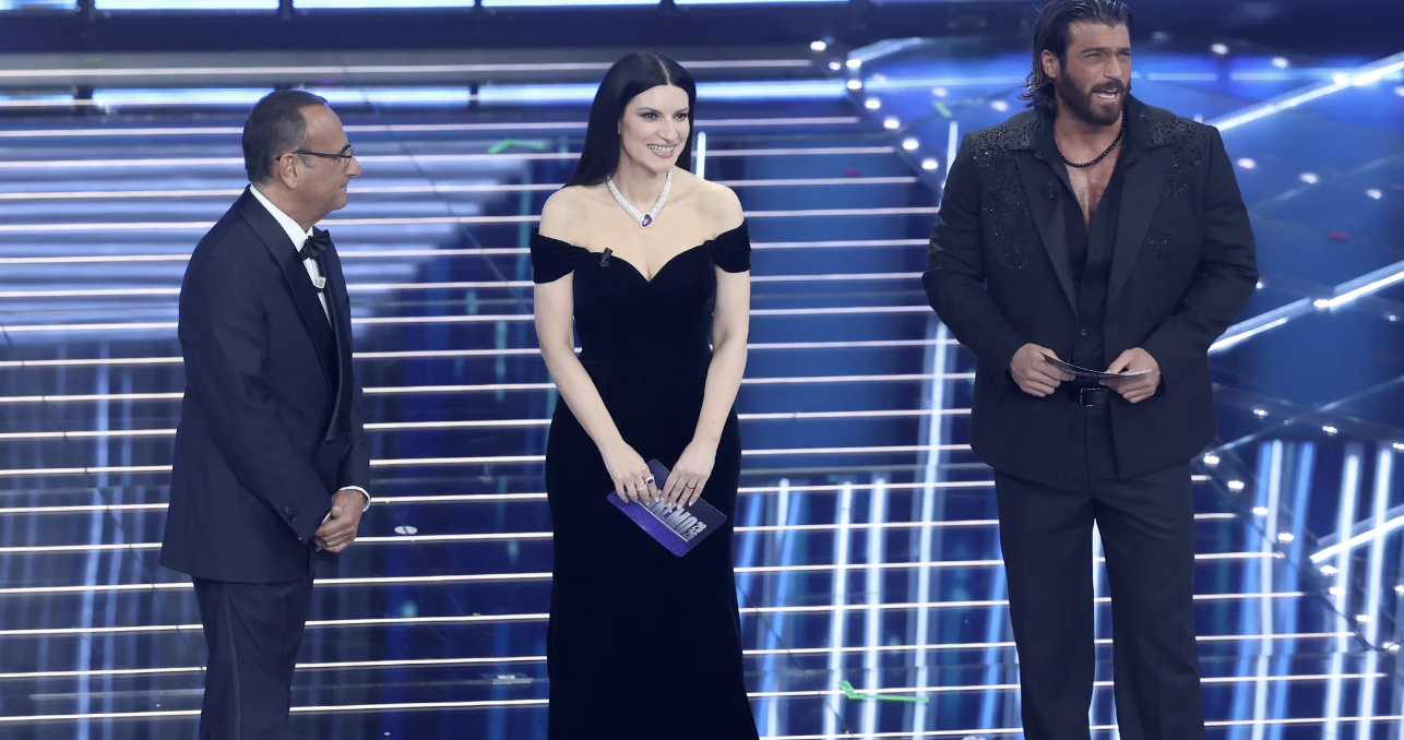 Partito Sanremo 2026: spento, sottotono e ache un po' noioso. La sala stampa premia le donne Partito Sanremo 2026: spento, sottotono e ache un po' noioso. La sala stampa premia le donne
