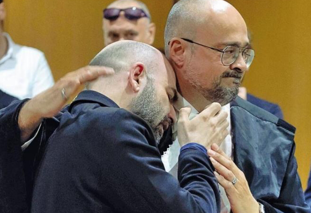 Le lacrime di Roberto Saviano e la sua vita rubata