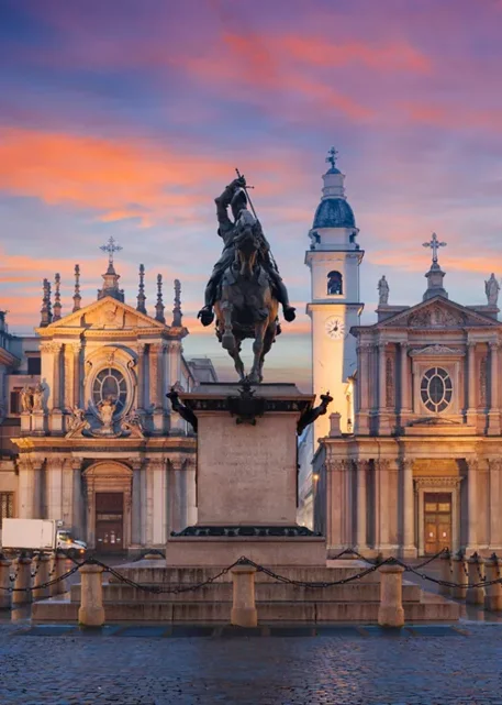 20220223132855-piazza-san-carlo-torino-piemonte-shutterstock-2102981095-rid