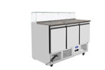it-yindu-kitchen-equipment-atosa-saladette-3-ante-con-vetrina-portacondimenti-7-x-gn13-piano-di-lavoro-325-mm-in-marmo-corpo-acciao-inox-1365-x-700-x-947-mm-l-x-p-x-a