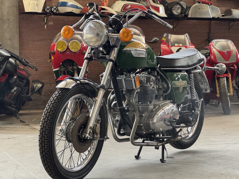 triumph-trident-750-t150v