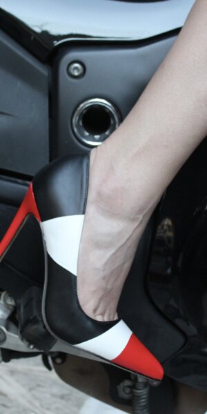 nuki â stella blu brillante in sagittario_new