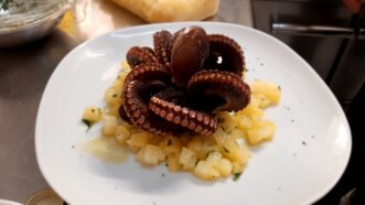 polpo con patate.jpeg