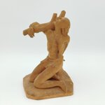 statua-legno-intagliato-ortisei-uomo-sofferente