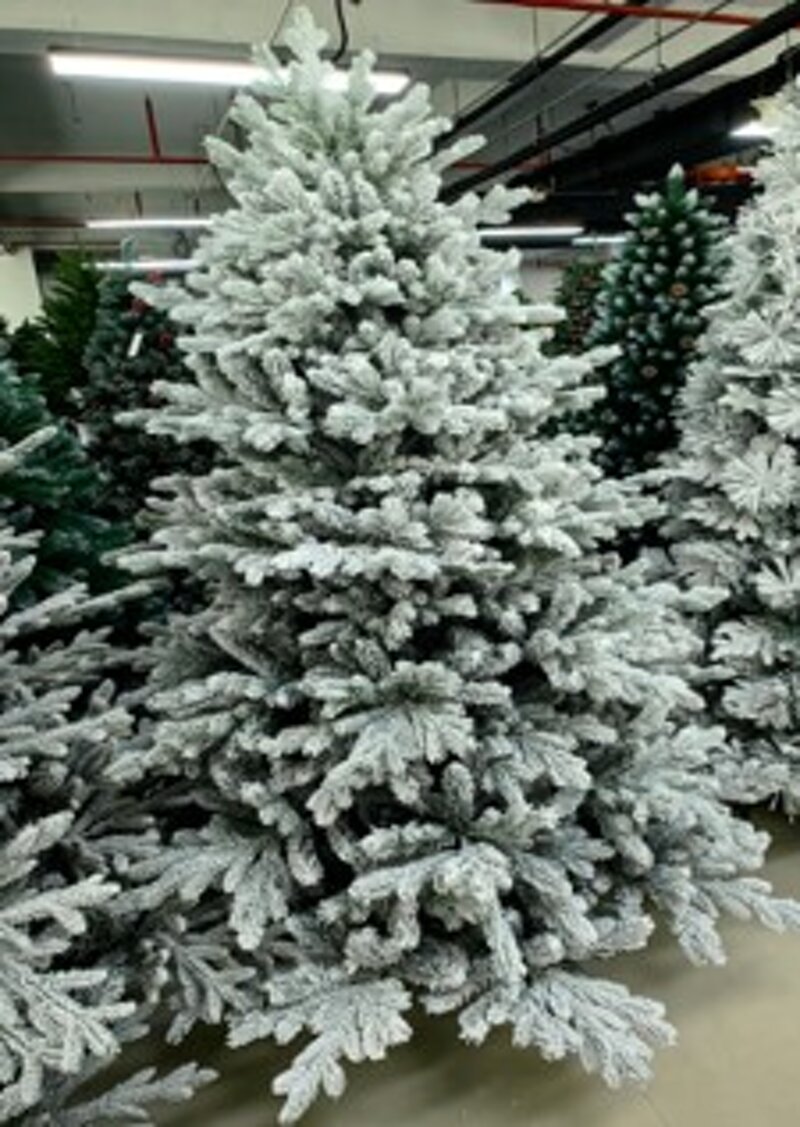 albero-di-natale-ultra-realistico-bianco