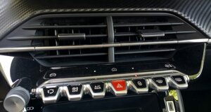 peugeot-208-ad-auto-lavello%20(17).jpeg